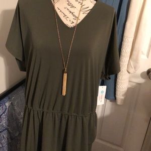 🌹NEW🌹Olive Green Dress by Leota - 2X